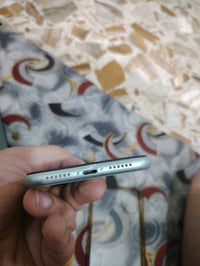 ايفون 11 العادي مقفول ايكلود كلشي بي شغال