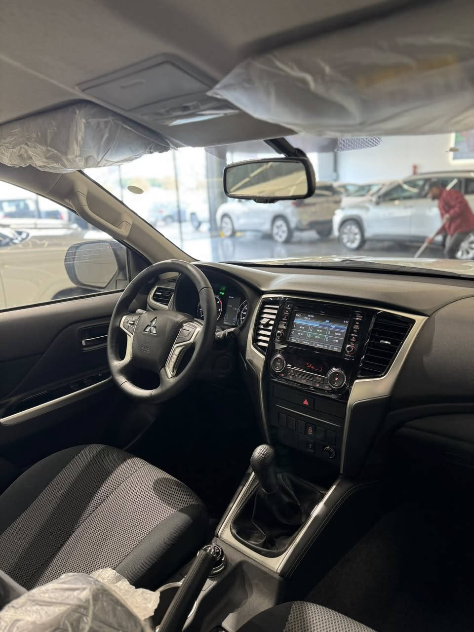 وصل - ميتسوبيشي ديزل سبورتيرو كير عادي ستاندر 

- موديل 2023

- العداد 0km

- محرك ديزل 2.4 توربو

- كشنات قماش

- بصمة تشغيل

- ليد نهاري

- دفع رباعي 

- ويل قياس 18

-تبريد مركزي

............

- للمعلومات زياره موقعنا :

- الرقيم - اربيل / شارع 100 المعارض / بجانب محطه بانزين هوگر مقابل هفته بازار 1

- (معرض الرقيم )

- او الاتصال على:

*********** 📞 

*********** 📞
