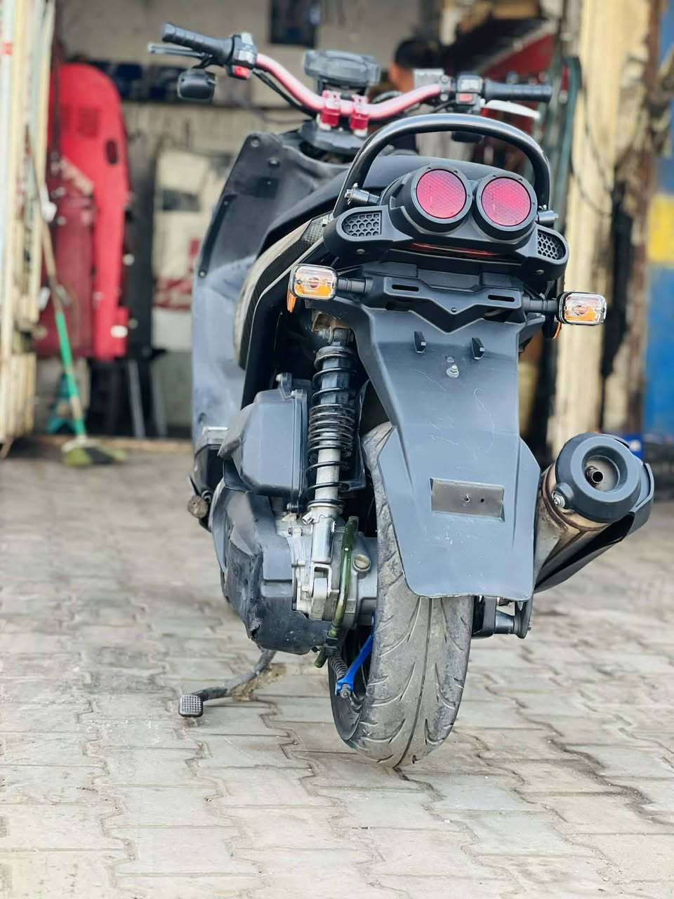 سكنس جبلي صارلهه اقل شهرين من منزلهه من رمبه 
كفرات كاربون فايبر الياف حقيقي  مكينه كفاله عمه نعومه وخرسه  وياهه خوذه ومري كوسكي  
دبلات رياضي تايون      ملاحظه ابيع مستعجل 
فج كاوسكي           سعري( مليون و 600,,) 
ويل نجمه ختم تايون  اوراق كامله اضافه منفيس ورقم براحتك
صدر رياضي تايون        رقم الهاتف ***********
وبيه بعد شغلا مزوده
