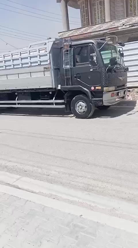 سلام عليكم  نيسان  البيع طول سته وربع سياره حلو جاهزه العمل السنوي الغايه 2027 رقم الهاتف ***********
