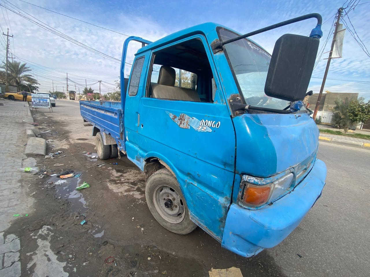 السلام عليكم كيا 95  السياره بدون قماره او ربع مكينه بيها خيط تبخير ما اتنقص تخم تاير صدر جديد  للاستفسار الاتصال
***********
***********
