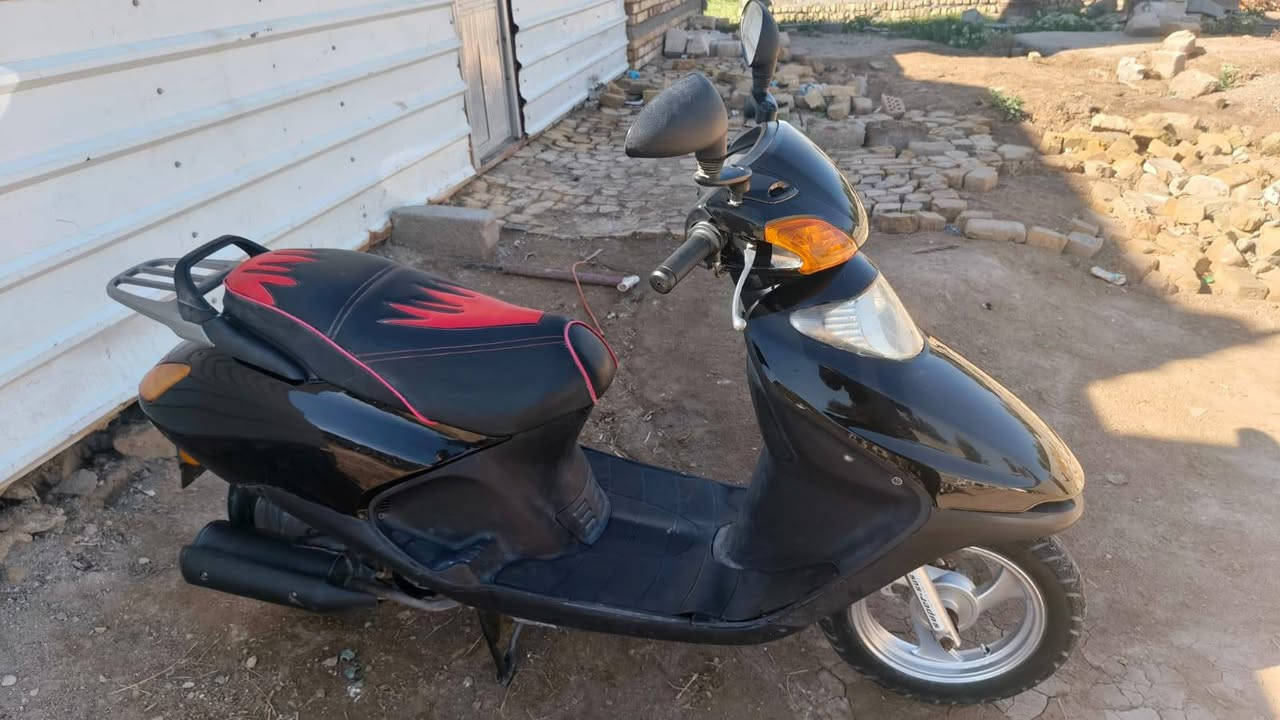 سلام عليكم دراجه سبيسي ماليزي باب لأول دراجه كهربائيات كله شغاله سلف هندر قفل ستيرن قفل جوزه قفل جنطه كله شغاله دراجه جاهزه من كلشي ماتخسر عليه الف فقط المكينه مجفته مكاني واسط قضاء الحي ***********
