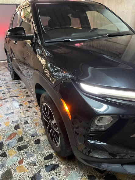 شفروليت تريلبلايزر 2024 
السياره بدون رقم 
نص فول 
السياره حادثها جاملغ وبنيد 
محركها 1300 تيربو 
سعرها ب 138 ورقه وبيها مجال قليل 
للاستفسار ***********
***********
