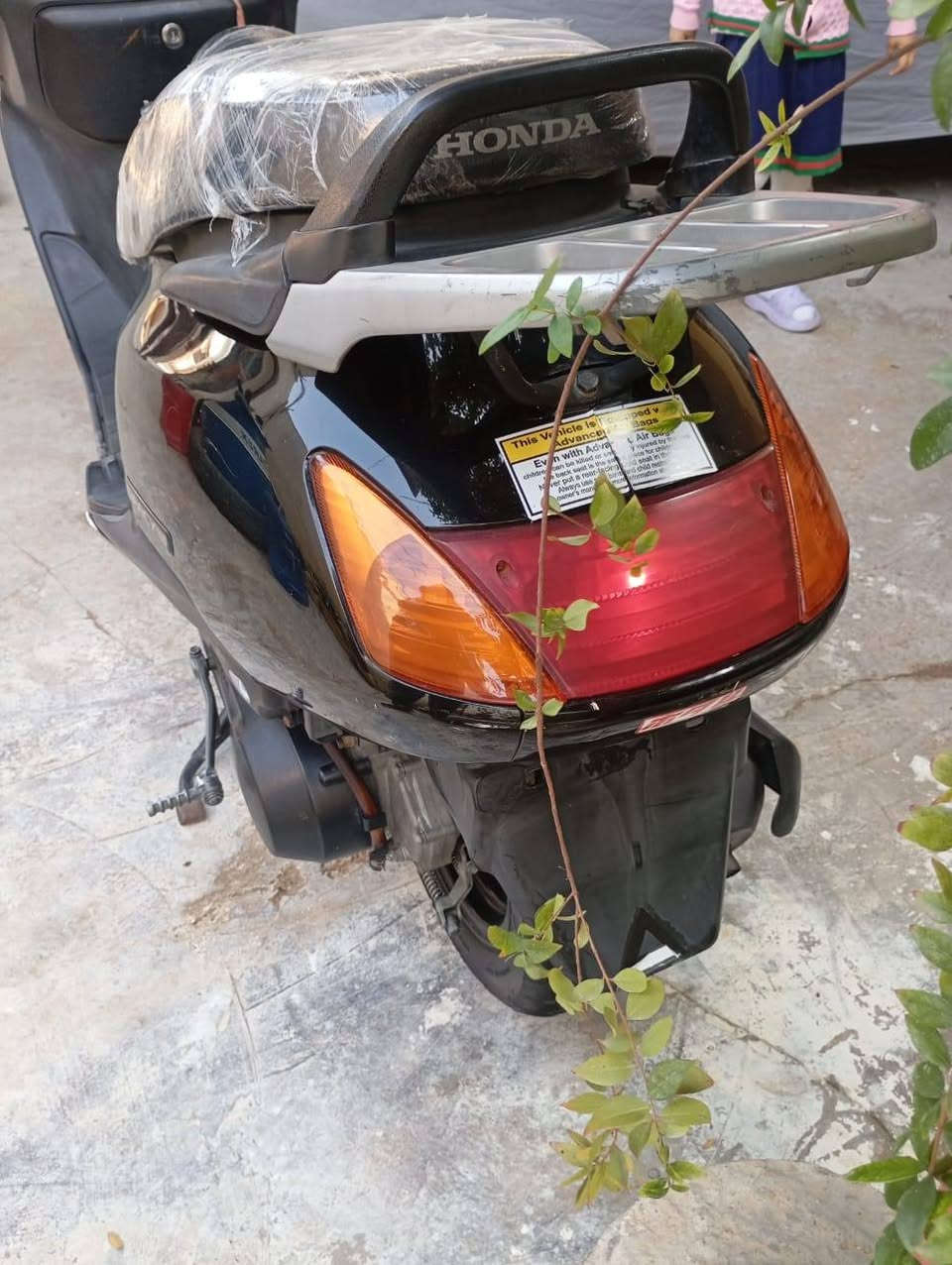 اللهم صل على محمد وآل محمد
دراجه سبيسي ياباني رمبه رمبه مكفوله كفاله عامه على وضع الشركه جديده وانظف من الصور 
وين ما يعجبك افحص نظافة فول صار شهرين من نازله من الرمبه
السعر مليون وربع وبيها مجال
 اتصل وبيك خير ودلل
***********
