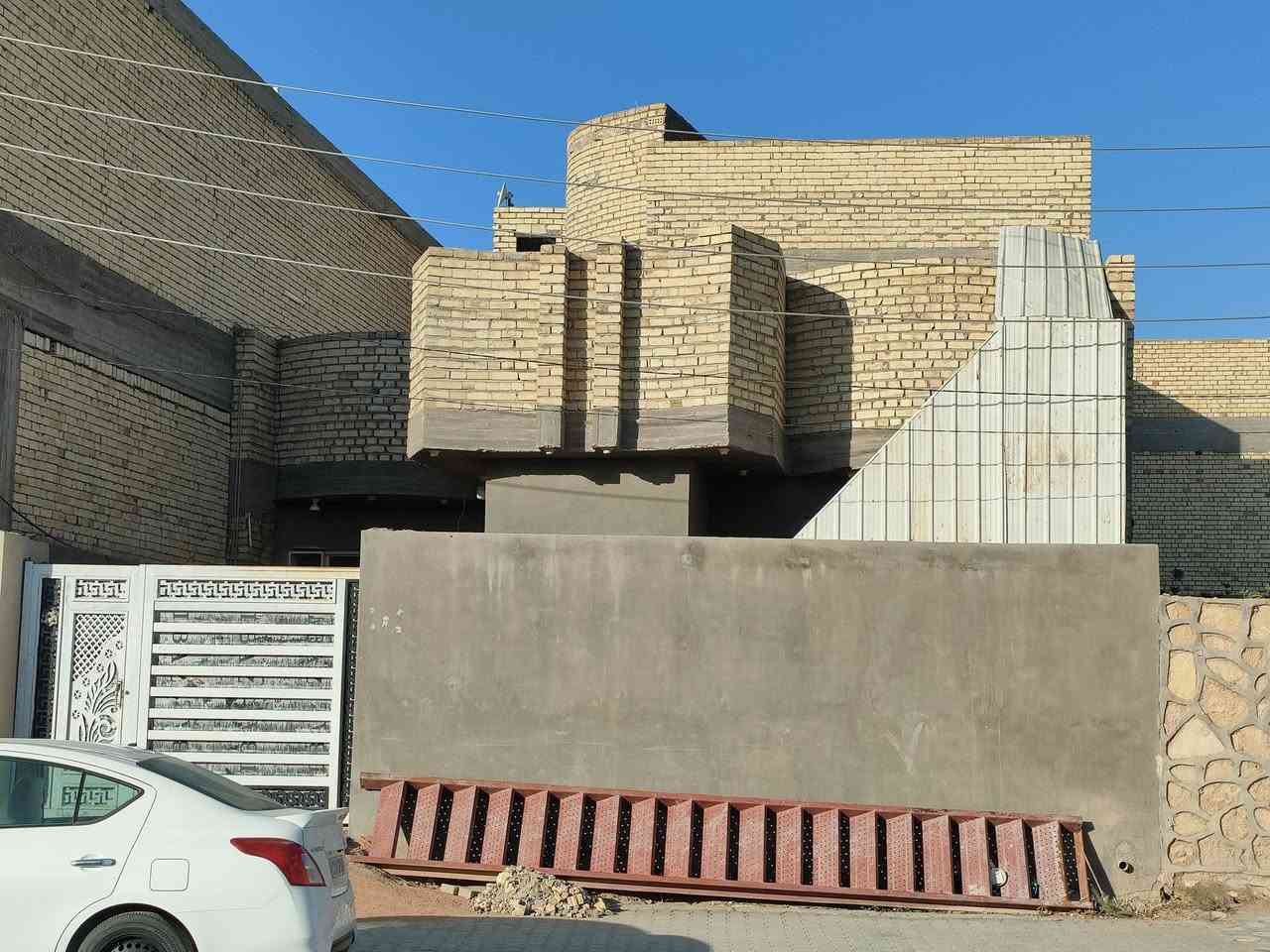 دار للبيع حي ميسان 200 م
طابو زراعي سايدين النخيل طريق الزوار

بناء طابق ونص درجة اولى
تفاصيل على الخاص
او واتساب ***********
