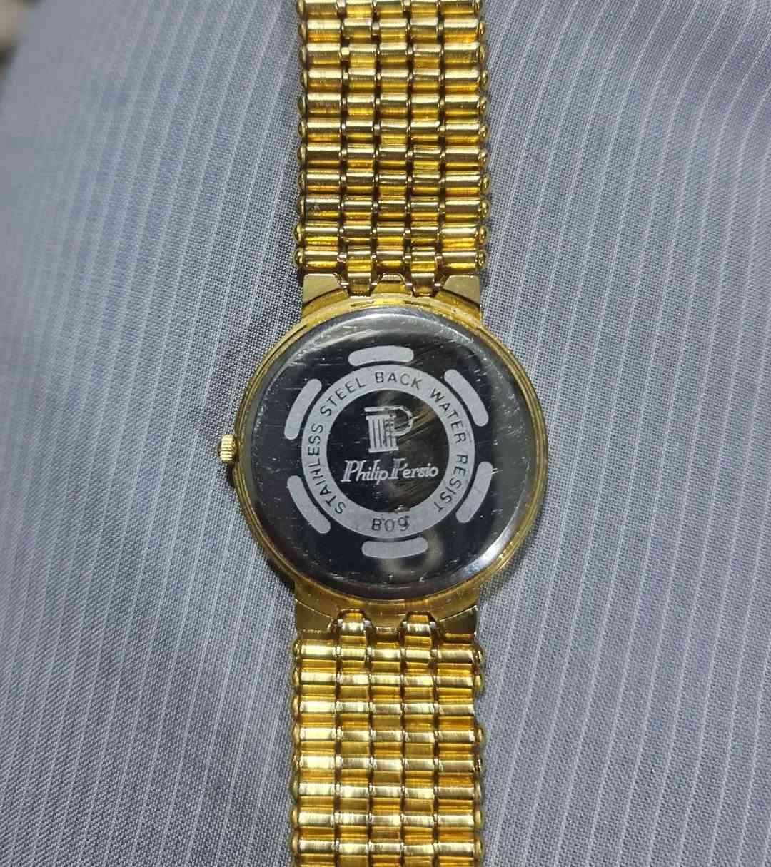 السلام عليكم نسائي رجالي ماركة فلب ياباني موديل قديم نظافة 100% السعر خاص


**إذا كنت صاحب هذا الإعلان وتريد حذفه لأي سبب، رجاءا أرسل رسالة إلى الدعم الفني**