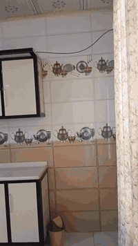 سلام عليكم الدار للبيع غماس الحولي شارع ناضم الشبلي المساحة 160 طابوصرف حر بناء جديد 2023الستفسار ***********
