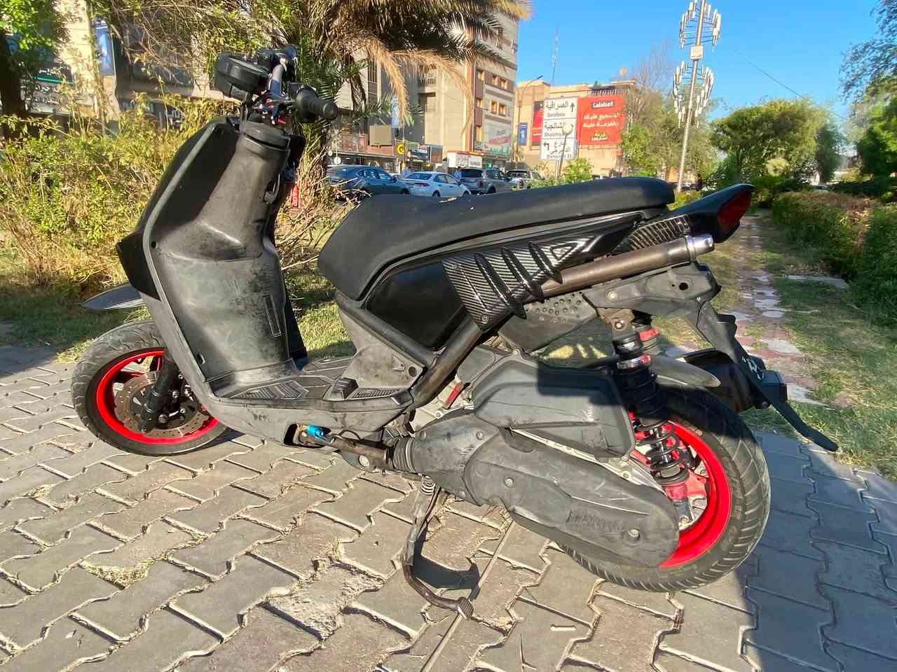 سلام عليكم سكنس جبلي
جديده ملحه الدراجه احله من الصور جديده مكفوله كفاله عامه جيب فيتر وفحص شلعه معدل كهربائيات كلها شغاله كيلو متر بانزين كله شغال 
بانزين محسن دهن امزويل 
بيها بوكه الياف اصلي بيها جاملغ امامي كاربون فايبر 
بك لايت الياف اصلي شغال قبق بانزين اصلي رياضي 
يدات اصلي رياضي 
ملقط مال واير بريك امامي رياضي اصلي 
دبلات خلفيه رياضي اصلي 
زعانف كاربون فايبر  
اوراق الدراجه كامله الدراجه رمبه اخذتها من الضلال 
السعر خاص مكاني  بغداد ساحة عدن او العطيفيه يم مطعم سالم دعبول  الخاص مفتوح 
واتساب هم مفتوح 
***********  
شباب بدون زحمه عليكم  
الميعرف بسعارهن ليطبلي خاص ولا يراسلني ابد 
 شرط الغراض المذكورات من الرمبه بيها  
بالحقيقه احله من الصور
