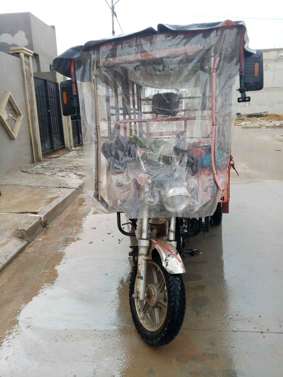 السلام عليكم ستوته موديل 2019 محرك 2024 معمر جديد شاصي ملحوم الدرع كهربايات كلها شغاله ستوته جهزه السعر 750 وبيها مجال الرقم *********** واتساب
