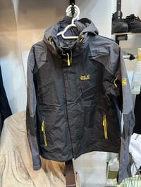 jackwolfskin orginal size _M بەکار نەهاتوو توصیل جمع بالە غیر مستخدم 0...