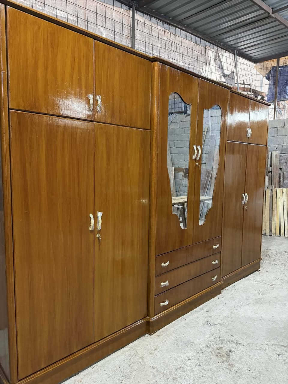 سلام عليكم كنتور ٦بوب طابقين حطاطه دنك السعر ٤٢٥.
{***********}
{***********}
