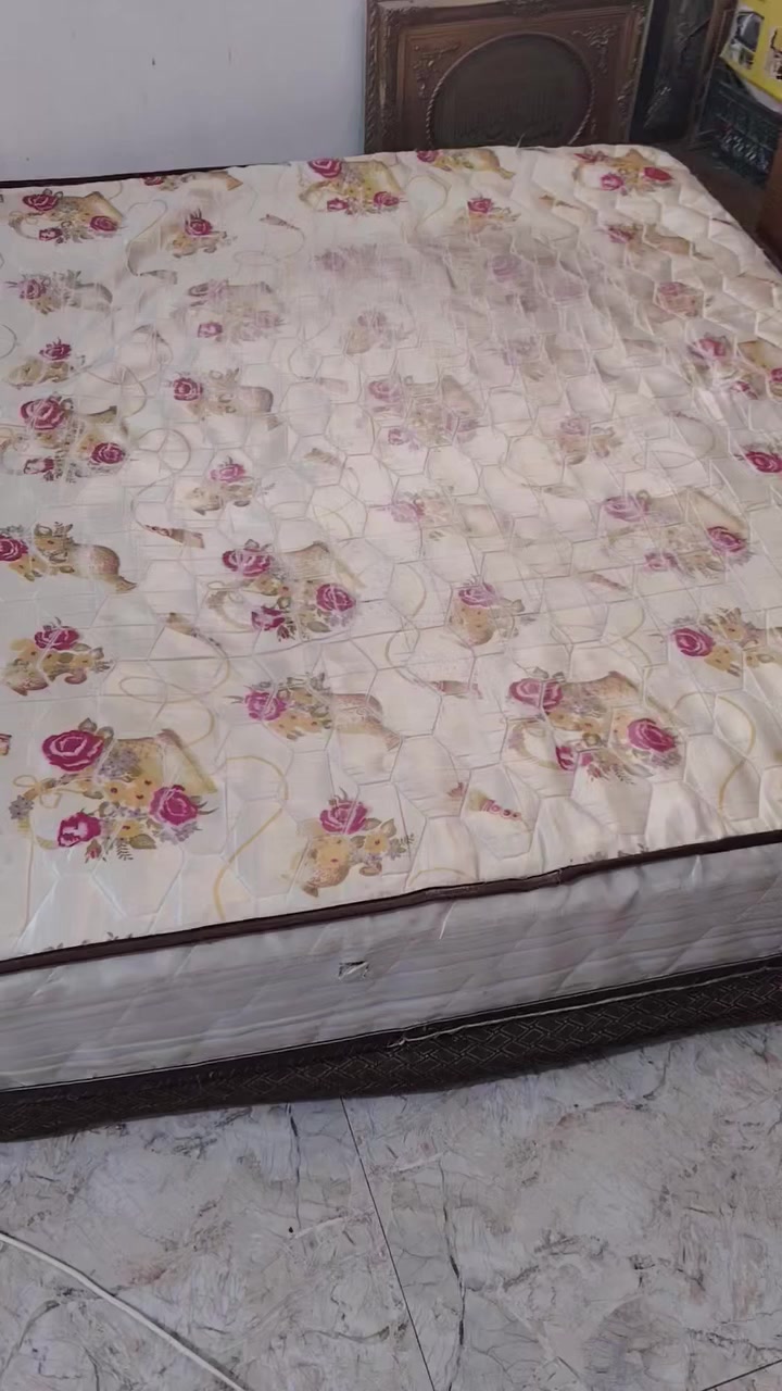 دوشك باله مال سفان ودوشك ضخم وقوي السمك مالته 30 سانتيم دوشك ثقيل فقط الوجه ماله قديم يرادله تبديل
السعر 50
المكان ناصريه مركز
الرقم ***********
