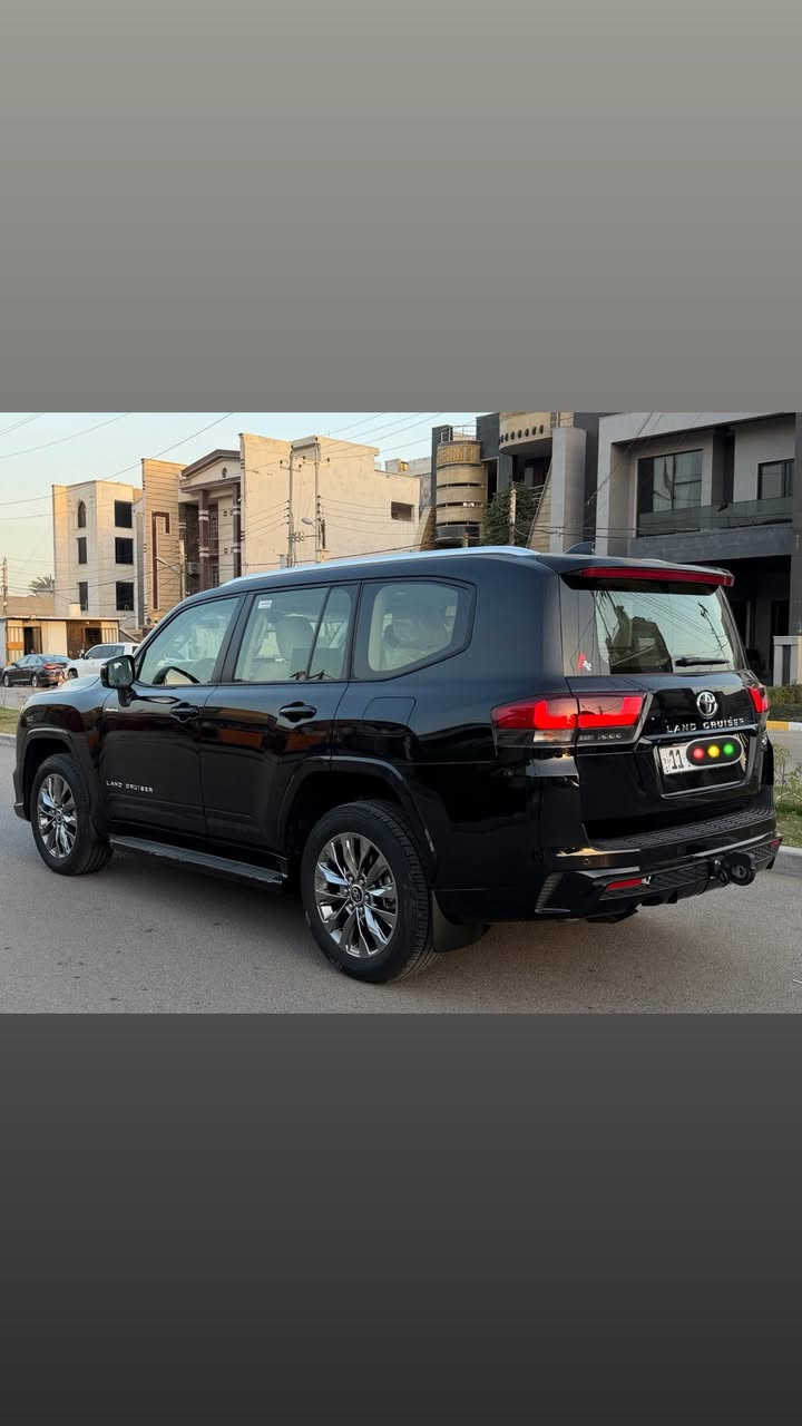تويوتا لاندكروز 2025 GXR Black Edition.  (SAS)
Limited S

تويوتا لاندكروز 2025  Black Edition. GXR Limited s
(بلاك ادشن لمتدد s)
ضمان تويوتا العراق ( ساس )
فول مواصفات
كامرات محيطيه عدد 5
نقطه عمياء
رادار امامي 
شاشه حجم كبير
مكفوله كفاله عامه 
مغلفه ppf بالكامل ضمان 10 سنوات
عداد المسافه 10000km
السعر 78000$
العنوان بغداد السيديه
الاتصال 0770333080


**إذا كنت صاحب هذا الإعلان وتريد حذفه لأي سبب، رجاءا أرسل رسالة إلى الدعم الفني**