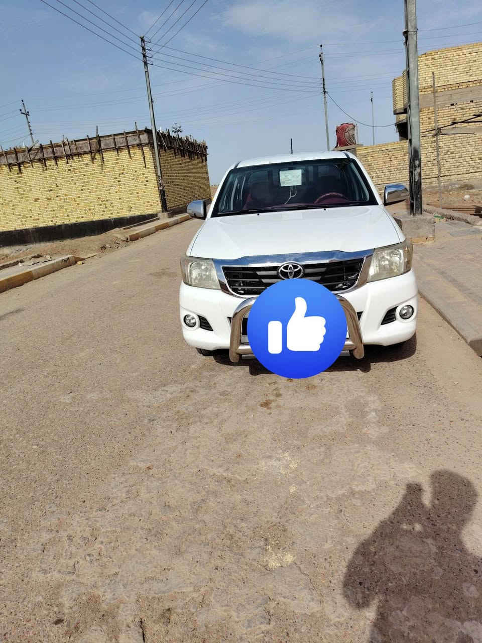 السلام عليكم سيارة للبيع كير عادي 2015 مكفوله باردات فقط  كير مكينه حدايده كفاله  سيارة حلوه وجاهزه مال جناي تحويل مباشر مكاني ميسان قضاء الميمونه  سعر190 وبيه مجال لشراي  ***********
