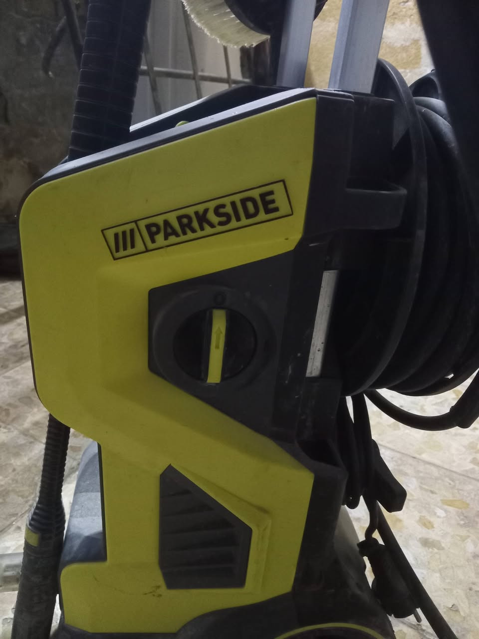 السلام عليكم
سيبايه سايبا وفاره مستعملة وماطور هواء انجيكو ٢ بستم رايدهن ١٠٠ وبيهن مجال للشراي 
***********
