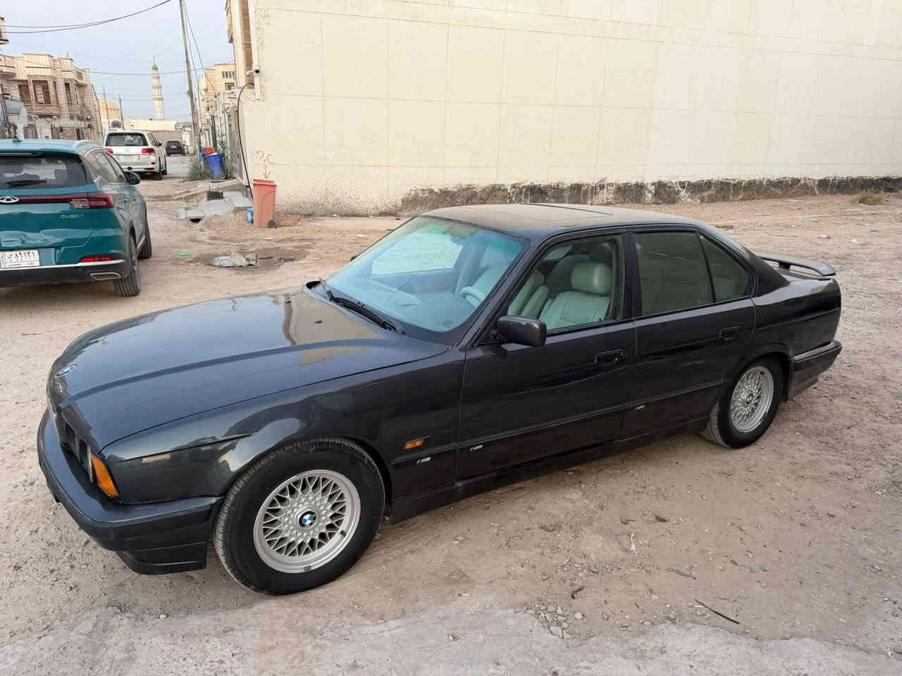 من رخصت الادمن المحترم
السلام عليكم
اخوان
بي ام  دبليو
موديل 1991
بجم عريض موديل 1995
حجم 535
صبغ جماليه 
كشنات كهرباء
دبل جكمجه
تخم تاير ويل كب
السعر 57 بيها مجال
رقم بغداد
مكان رمادي 
هـ***********
واتساب ***********
