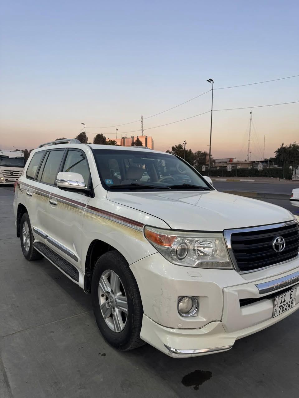 السلام عليكم
لاندكروز موديل 2012 محرك ٦ سلندر مكفولة من الصبغ والتبديل والبارد والمحرك شرط كلة بلادي 

مكانها بغداد الحبيبية 
السعر 330 وبيها مجال حك الجية ***********
