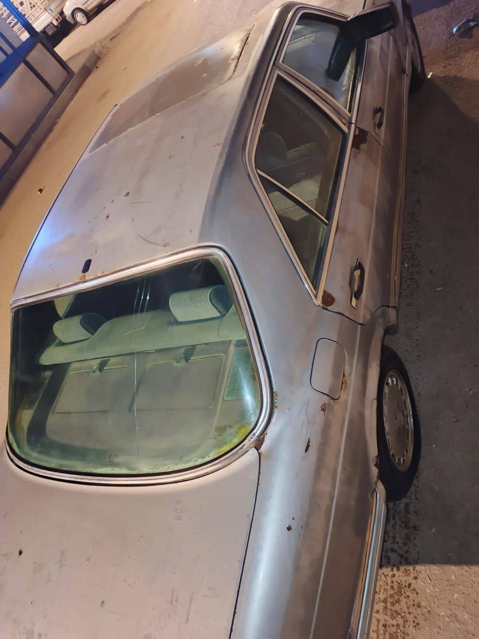 السلام عليكم
مارسدس رئاسي مديل 1983
رقم بصرة دولي سنويته تنتهي بسنة 2030
تحويل ثاني يوم
محرك وكير بطة كهربائيات حلوة كشرته نظيفة والتبريد نقص غاز حداديه نظيفة يراتله ترتيبات قليلة لعنوان البصرة ٥ميل رقم الهاتف *********** البصرة, العراق
