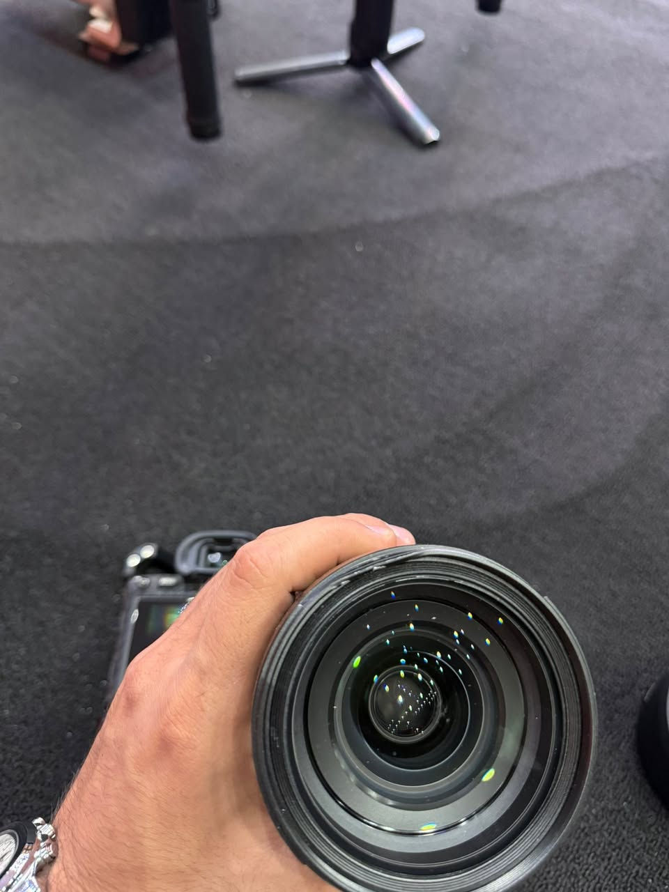 📸 للبيع | Sony FE 24-70mm F2.8 GM
عدسة 24-70mm G Master الجيل الأول بفتحة F2.8.

▪️ العدسة تعمل بكفاءة ممتازة
▪️ بيها طگة بسيطة بالبدي من الأعلى وغير مؤثرة نهائياً على الأداء أو جودة الصورة
▪️ العدسة بحالة جيدة جداً

▪️ السعر: (أضف السعر)
▪️ بيه مجال

▪️ الكارتون الأصلي موجود
▪️ الجنطة الأصلية موجودة
▪️ القباق الأصلية موجودة

📍 الموقع: بغداد – الشعب
📞 ***********

للاستفسار أو المعاينة يرجى التواصل على الرقم أعلاه
