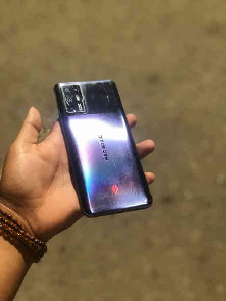 السلام عليكم 
نعيد النشر بسبب الوعود الكاذبه 
ماكو حجز الي يجي اول شايف كل الخير 
ريد مجك redmajic 6r
.
للبيع او مراوس ويه ايفون فقط السعر 170وبي مجال بصيط 
جماعت ال140 لطبون احسن والي ميعرف بي هم ليكسر بسعره
‎معالج سناب 888 و شاشه 144 hz 
وحش البوبجي 90 فريم حقيقي شفتات ليزريه منه وبي 
جهاز نضيف وكامل ملحقات بلادي
‎مكاني التأميم القادسيه الثانيه
استفسار / ***********
