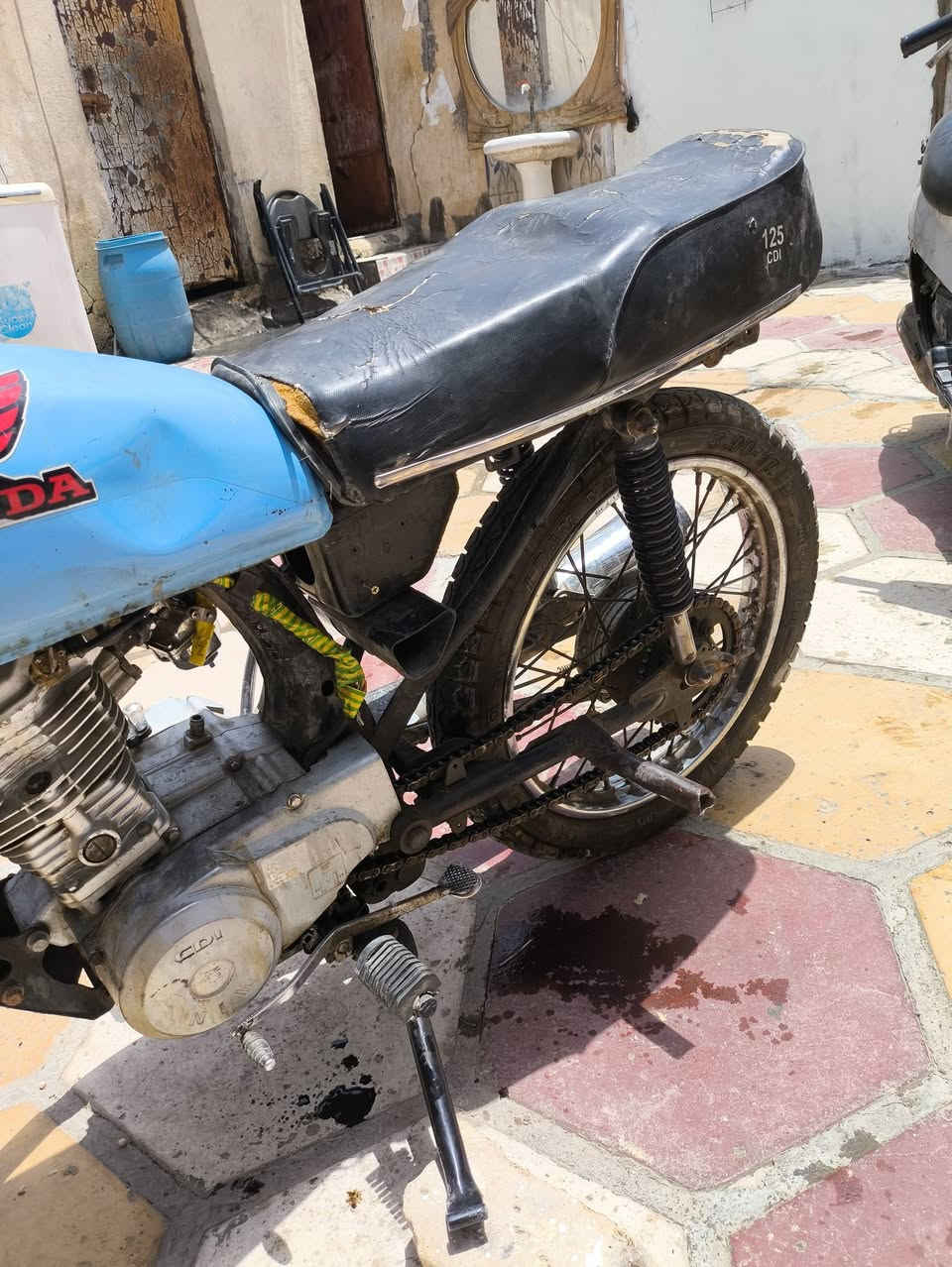 دراجه كلك مكفوله من السرقه
 200وبيه مجال عوزه كعكه وتبديل جبن
مكاني ناصرية مركز 
شراي اتصل ***********وبيك خير وتدلل
مارد ع التعليقات
