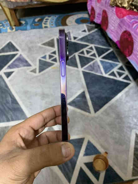 للبيع ١٤ برو ماكس  دبل خط 
ذاكرة١٢٨ 

بطارية ٨٧ 

بلادي بس شوي يعبر هوة 

اخون السعر ٦٥٠ ألف قفل رجآ بدون عملة ماكو هجي سعر 

شراي يجي خاص 

***********
