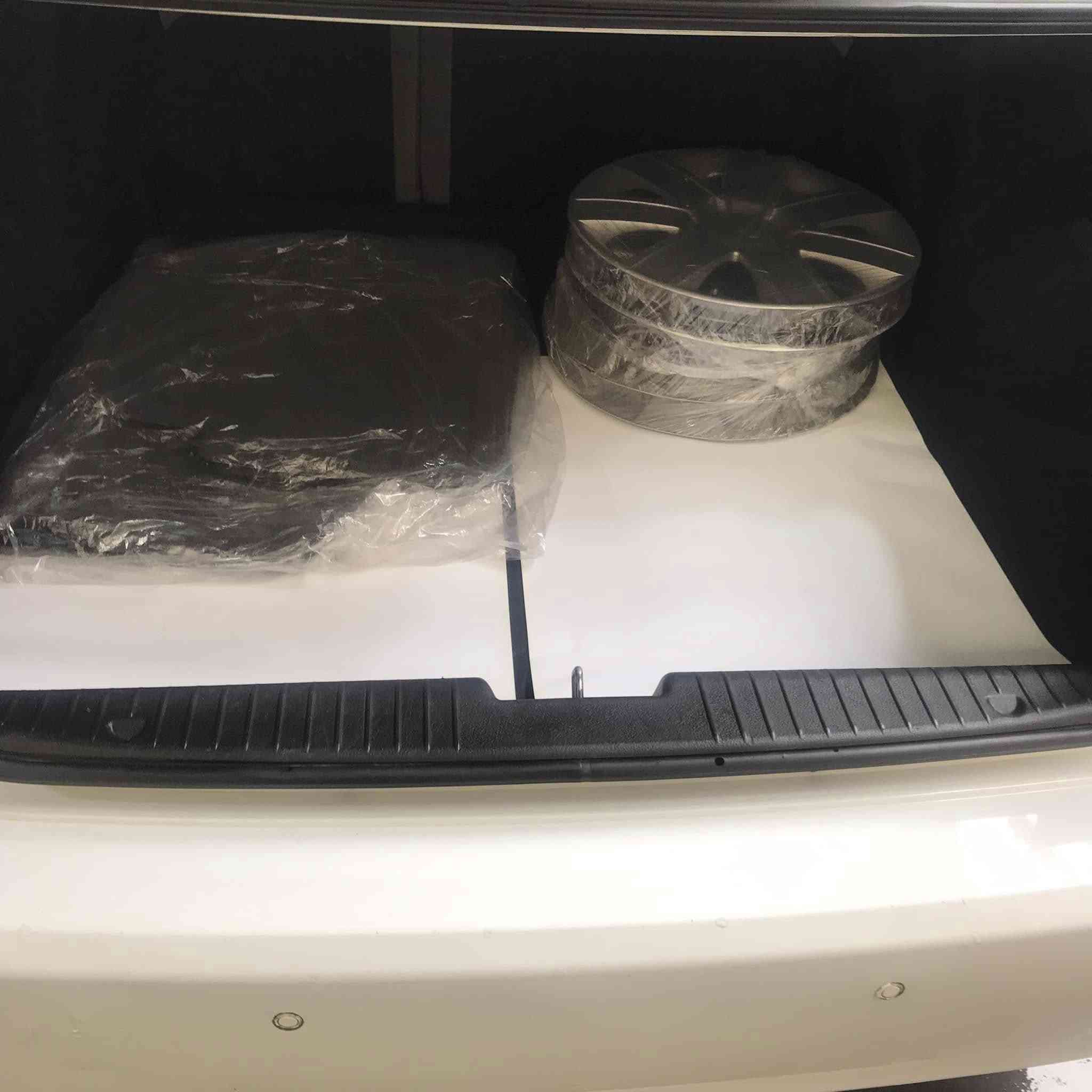 السلام عليكم 
اوبترا 2011 مال الشركه العامه رقم بغداد بسمي 
مكفوله من الصبغ والتبديل ماشيه 91 الف حقيقي 
سياره جديده بدون نقوصات تخم تايرات جدد
السعر 95$ بيهة مجال هاتف ***********
المكان بغداد ساحه ميسلون لايوجد ماسجر وتساب موجود
