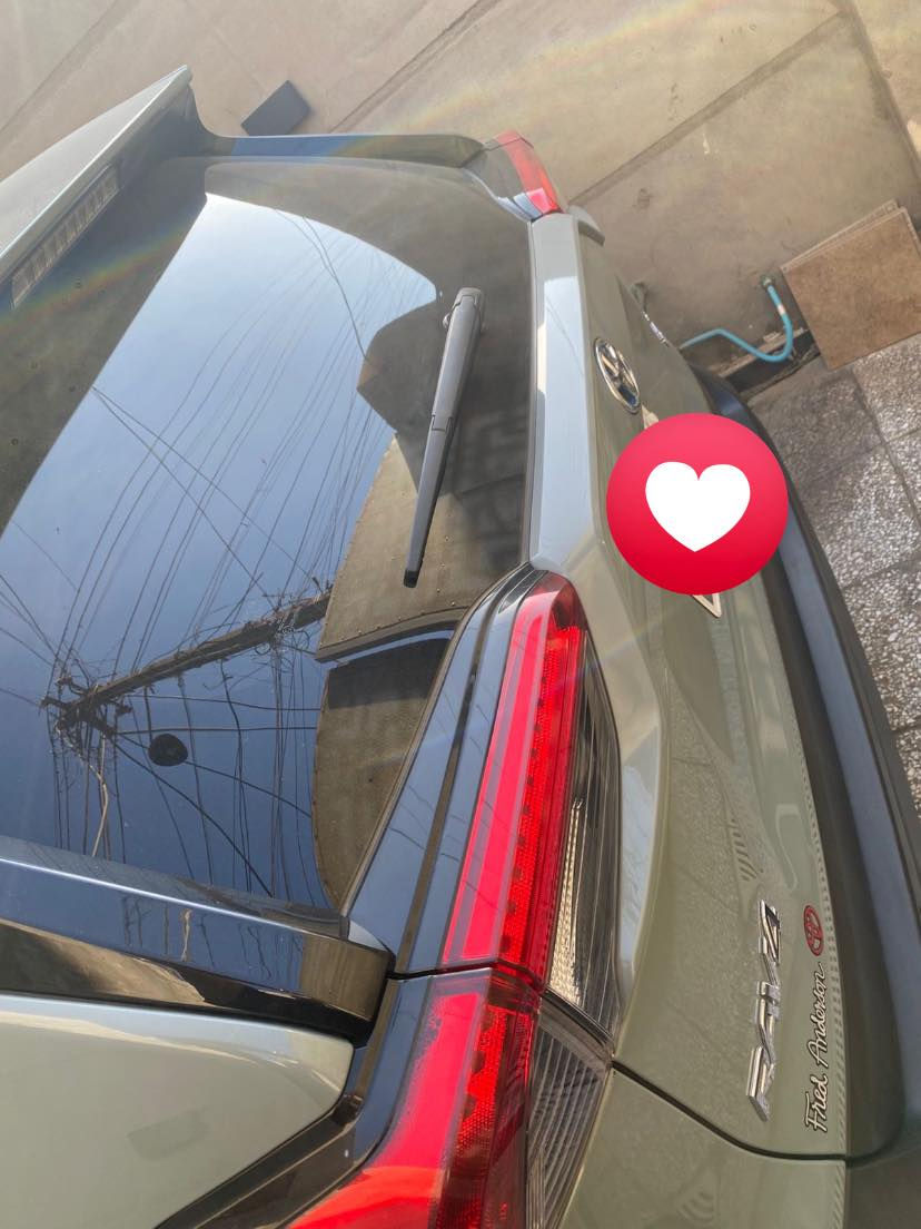 السلام عليكم
راف فور 2022 وارد امريكي هايبرد

لون اسمنتي 

السياره فول مواصفات 

كشنات جلد وكهرباء 

بصمه 

فتحه 

شاشه 

وبعد بيهه مواصفات 

مكفوله السياره عده الحادث مالتهه معدل بارد مثل مموضح بالصور  فقط جاملغ الخلفي 

رقم بغداد 

مكاني الامين الثانيه 
السعر 23/500$

***********
