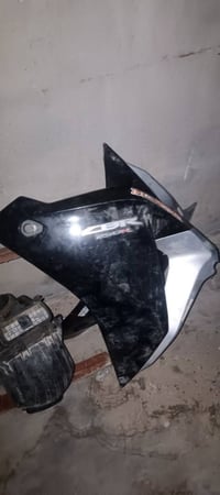 كوم حديد دراجه بطح ربع للبيع اسمهه Honda CBR250r  موديل2011  الدراجه م...