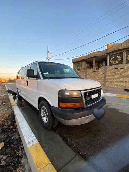 سلام عليكم سفانه للبيع 2007 محرك ٦١٠٠ كير الف مكفولات تخم تايرات كدام برجستون سله خلفيه موجود وياهه كاعيه جلد مدوشمه كشن كهربائي تبريد شغال لايت زنون شاشه كامره خلفيه رقم بغداد صاعده هزه ***********
