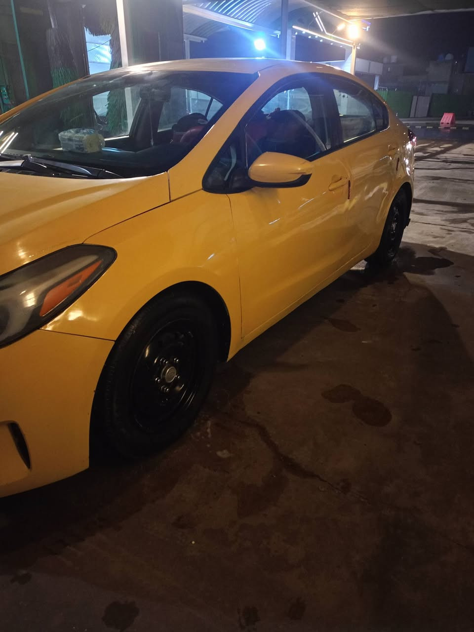 للبيع فورتي 2017 عنوان بغداد دوره *********** سعر 103 وبيه مجال تفاصيل دخل صور نقص بس غاز تبريد
