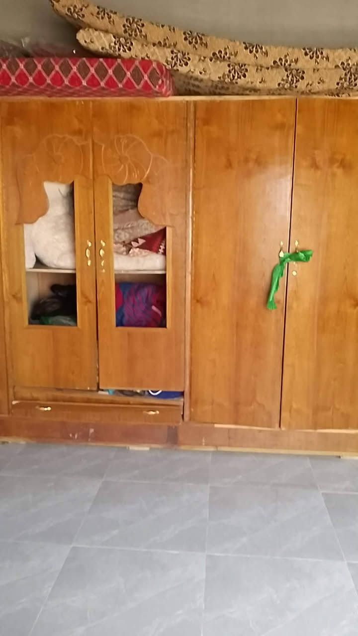 السلام عليكم شباب كناتير واحد كلاري والثاني عادي صاج للبيع الاتصال على الرقم التالي ***********ديالى قضاء المقدادية الهارونية
