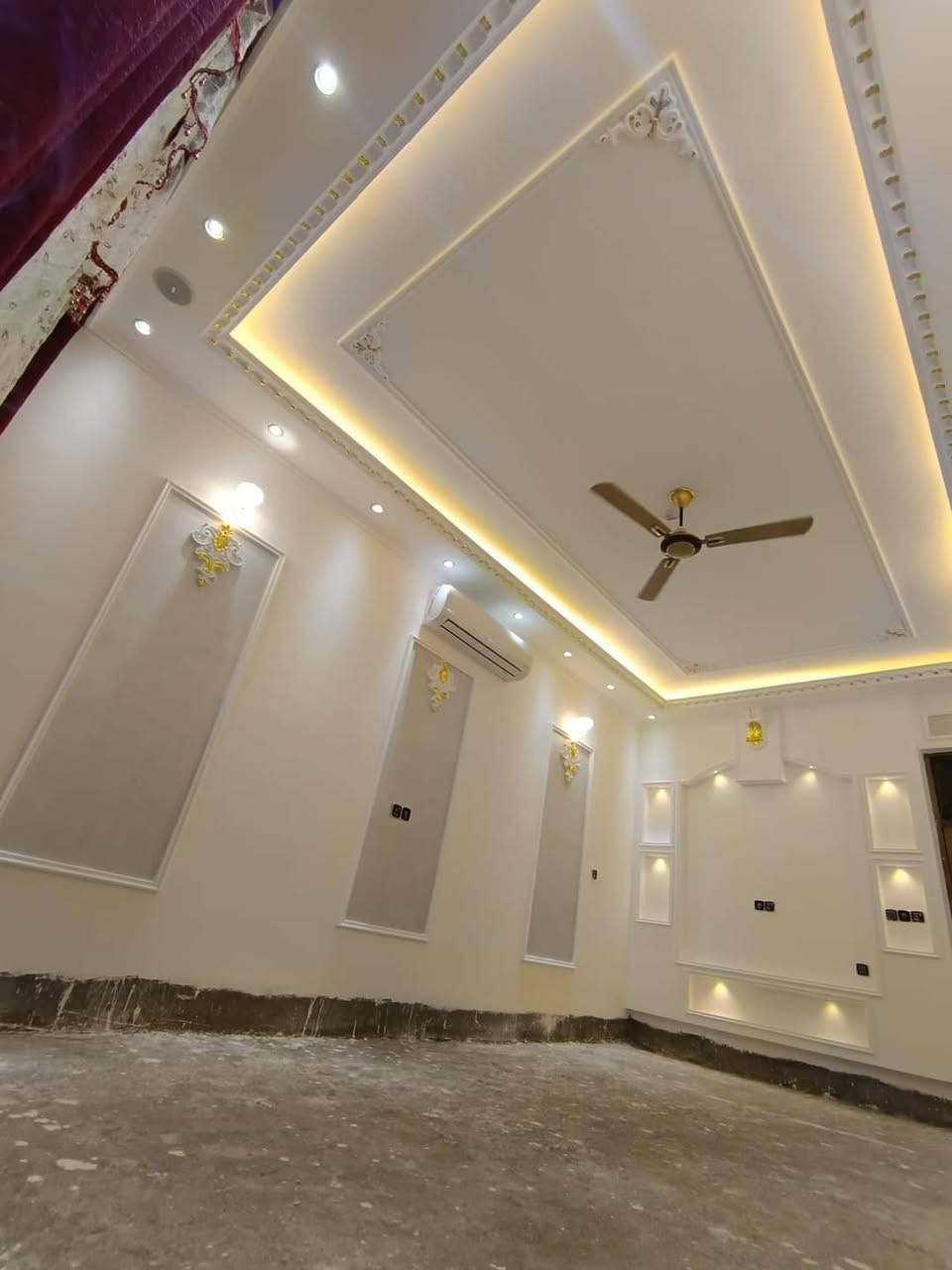 السلام عليكم عمل كافت الديكورات /بادارة محمد اللامي/ العنوان الزعفرانيه شارع المعهد/ 
#نحرص على اضافة لمسة الإبداع والفخامه في منزلك وتقديم كل ما هو جديد للزبائن الكرام وتميزهم بافكار متنوعة لكافة الأذواق مع التنفيذ بأعلى مستوى من الدقة..
لعشاق الذوق الرفيع تصاميم تاتيكم من ((سوبر ديزاين )) نفتخر باننا نضيف لمنازلكم لمسة من الجمال
ليصبح اكثر رونقاً واناقة
 للاستفسار مراسله الصفحه او الاتصال بلرقم التالي
*********** ديكورات # جبسن بورد# تغليف#
