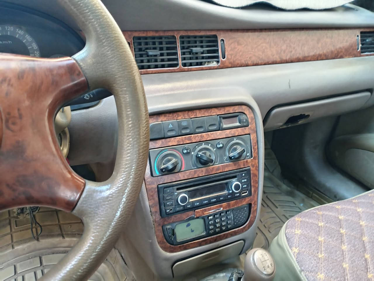 سمند البيع مديل ١٢ بسمي
بغداد م الصدر السعر ٣٧
***********
