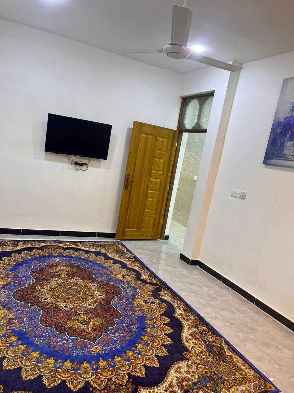 سلام عليكم
بيت 100 متر 5*20 للبيع
بناء 2025 غرفتين نوم كراج استقبال صالة 3 حمامات الكمالية كاع ابو رشاد زراعي سند 25 
للاستفسار 
***********
