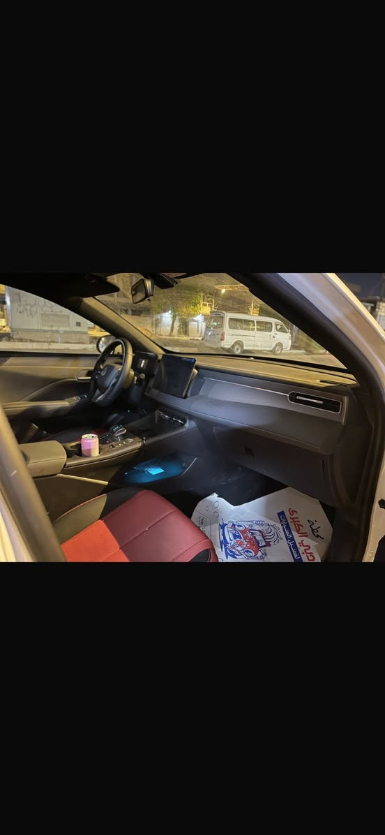 السلام عليكم
بي واي دي جن بلاص ماشيه 3800
مكفوله السياره من البارد والصبغ داخل احمر 
سعرها 18.800 مكانها اليرموك او شارع فلسطين
***********
