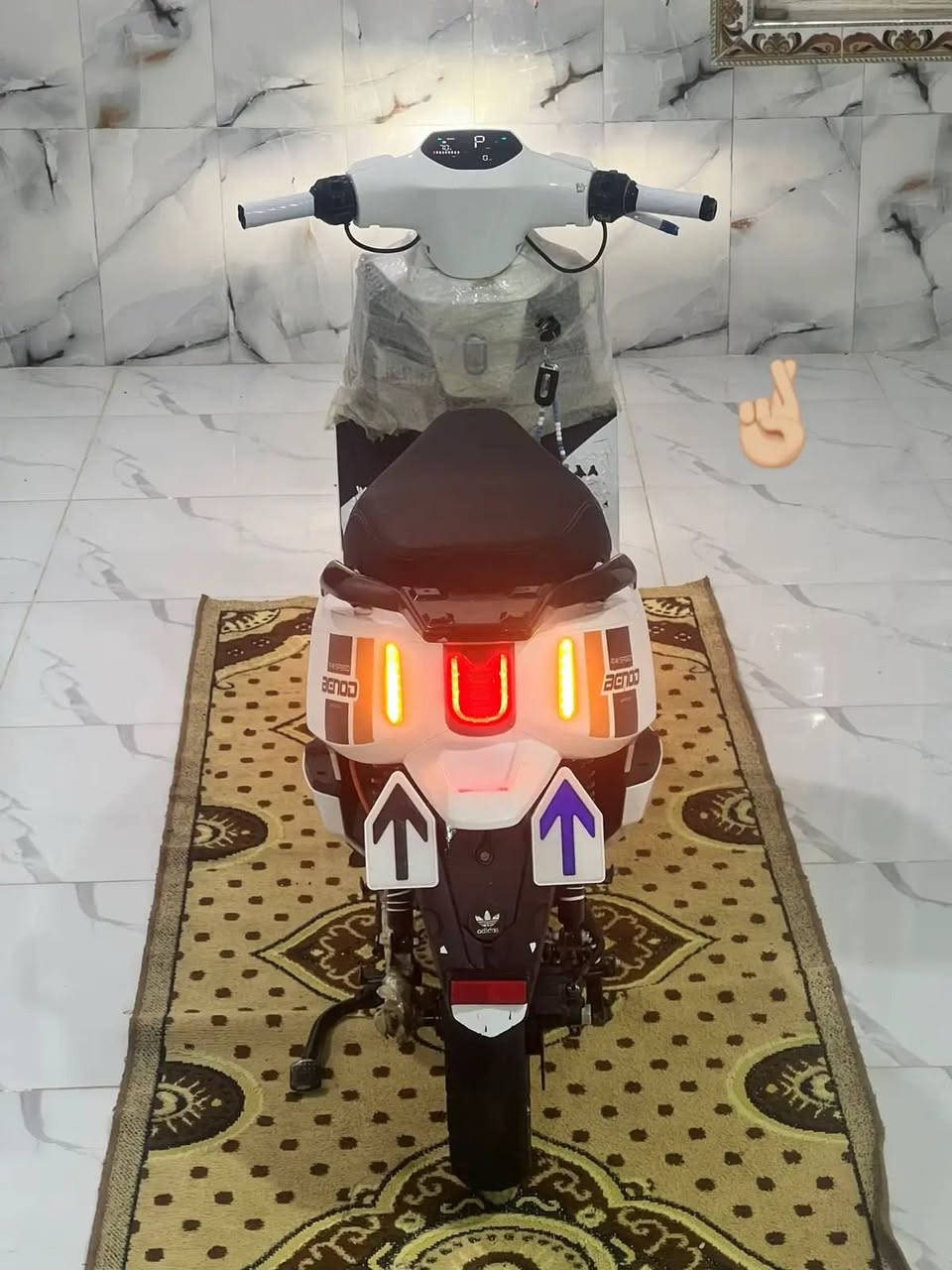 سلام عليكم للبيع دراجه شحن 6بطاريات ملف 1800مسجل بلوتوث رباعيه أشاير يمنه يسرى لايت💡عالي ناصي 3نمر سرعته 93حقيقيه💯كلش نضيفه بيه زلوق قليله كلش شركة بينود لعالميه💯.33امبير تقطع بل شحنه لوحده 50كيلو👊🏻 بريكات فلنجه امامي ول خلفي💫 دراجه ماناقصها شي بس دكمة لهورن ول نمر مكسورات بس لنمر منمره عل نمره لاخيره لثالثه ماعليه شي مكان ابصرا لقرنه بشرش لمو شراي لايتصل لسعر 775 الهاتف ***********
