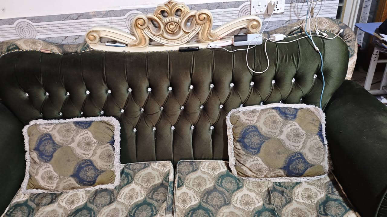 من رخصة الادمن
سلام عليكم تخم قنفات ملكي 10مقاعد نضافة %80 حلو يخبل ايي كسر ما بي العنوان حي الوفاء سعره 450 إستفسار ***********
