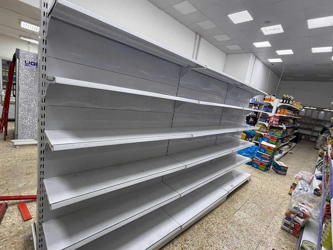 سلام عليكم رفوف مستعمل كم شهر بعدهن جدد
موجود  كمية 
العنوان بغداد العامرية شارع المضيف
***********
