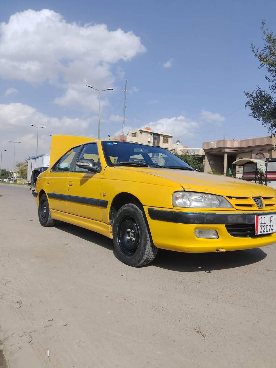 سلام عليكم البيع بيجو بارص 2015 السياره جديده كير ومكينه ومصدر جديد دواخل جدد بسمي
مصفره هيه وغرامت ارقم جديده 
العنوان بغداد 
الستفسار ***********
