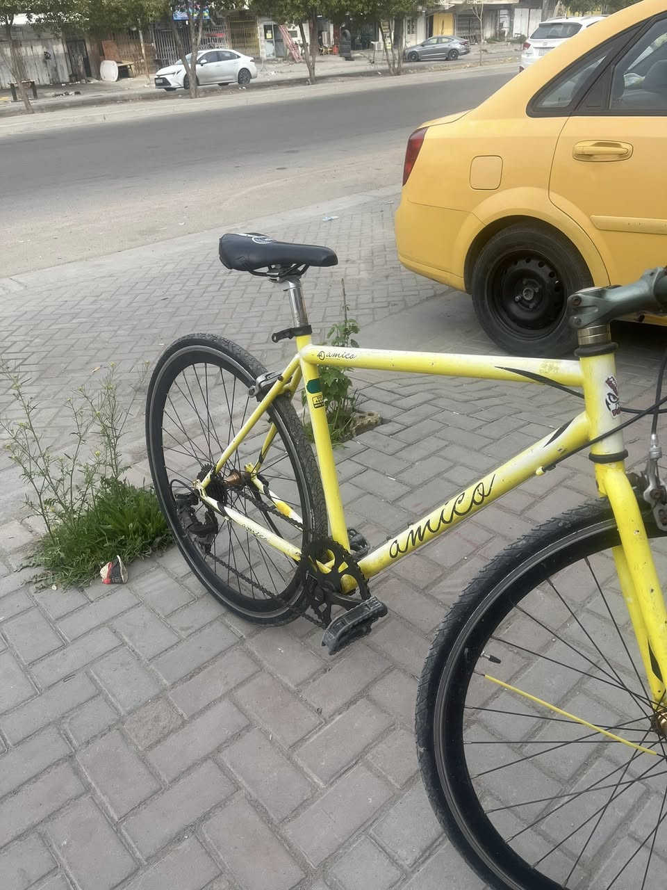 السلام عليكم بايسكل C700 ياباني 

ماركة 

البايك مختم من الطول للطول 

وكل اجزاء الهيكل ختم واحد حتى الكشن 

سيستم شيمانو.. كير بريكات بدالات 

✈️🔻ملاحضه\ البايك وزن ريشه  

الون..  اصفر 

المواصفات.. 

1\ بريك امامي خلفي شغالات 

2\ كيوره البدلات كلها شغاله خلفي 

3/ المكينه 7 سستمهن شيمانو 

4/جوابة جدد وتايرات اصليات 

5\وباقي مواصفاته معروفه 

......

السعر110بيه مجال بسيط 

🔻مكاني بغداد حي الجهاد 

***********
