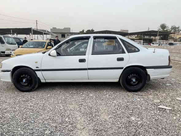 السلام عليكم 
للبيع فكترا 1600 بلادي مكينه وكير ورقم جديد تخم تاير 
السعر 36 
مكان الاسحاقي 
***********
