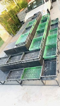 ستاند سه و زه و ميوه چوار پارچه هه موو ئاسن شتيكى زؤر باشه سى به شه  ه...