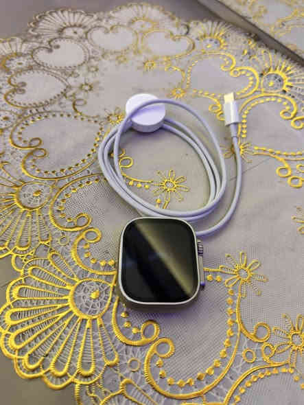 السلام عليكم عندي ساعة ابل الترا 1 
بطارية 91 ذكرته 32 بدون ملحقات 
بس كيبل اصلي حجم 49 شخط واحد
ما بيه نضافه 100/100 مكاني بغداد 
السعر 450 قفل من الخير الهاتف 
***********
