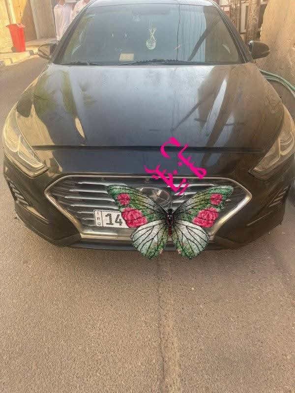 السلام عليكم 
للبيع سياره سوناتا موديل ٢٠١٨ شكل ٢٠١٩ 
فول مواصفات بأسمي رقم هزه سنويه جديده للاستفسار واتساب او اتصال على الرقم ***********
