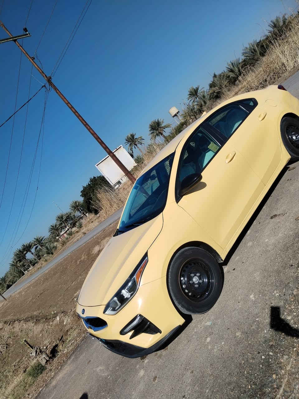 السلام عليكم فورتي م 2020 حادث بنيد فقط بدون دواخل بدون ايرباك ع وضع شركه جديد معنه الكمه 
مكينه وگير وتبريد كفاله وصدر اي نقص مابيه 
منضومت غاز جديد دوشمه عامه رقم جديد 
مصفر هيئه 
مكان بغداد الوسفيه 
سعر 125 وبيه مجال 
***********
