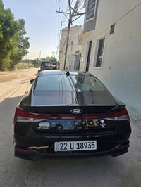 النترا امريكي موديل 2023 السياره بيها صبغ بنيد وجاملغ بدون دواخل  بسمي...