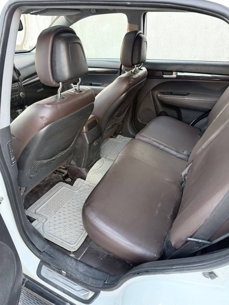 سورنتو ٢٠١٠ بسمي مكفوله من الصبغ والتبديل فول مواصفات مكينه وكير مكفول السعر ١٦٠ بي مجال منضومه تبريد جديده تخم تاير حداديه جديد
***********
