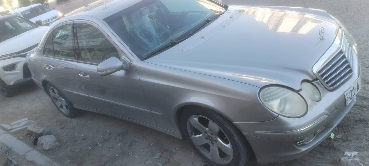 السلام عليكم مارسدس ٢١١ مديل ٢٠٠٧ مكفوله من الضربه والصبغ مكينه كير جديد تخم تاير بيه ملاحضات بصيطه ١٤٠ وبيه مجال ***********
