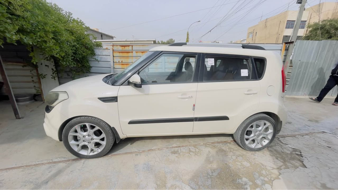 صول خليجي موديل 2012 رقم بغداد هزه جديده بسمي فول مواصفات

فتحه 

حساس خلفي 

كامره 

جلد ومخمل الكشنات 

6 سماعات 

تبريد بيانو 

ويل كب رياضي 

محرك 1600 دووش

تحكم ستيرين جهتين

ماشيه 146 كيلو 

مكفوله من الصبغ فقط 

بنيد صبغ لان صار بي جراد 

مكفوله من الضربه والحادث 

السعر 113

رقم ***********

مكان السيارة الزعفرانية بغداد, العراق
